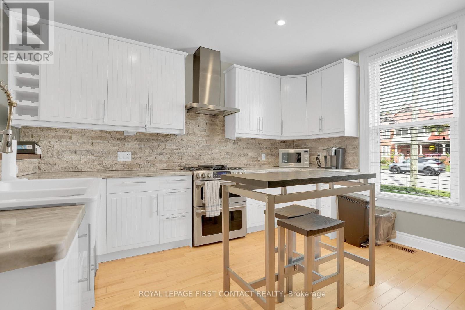 177 Dunlop Street W, Barrie (Queen's Park), Ontario  L4N 1B4 - Photo 5 - S13827060