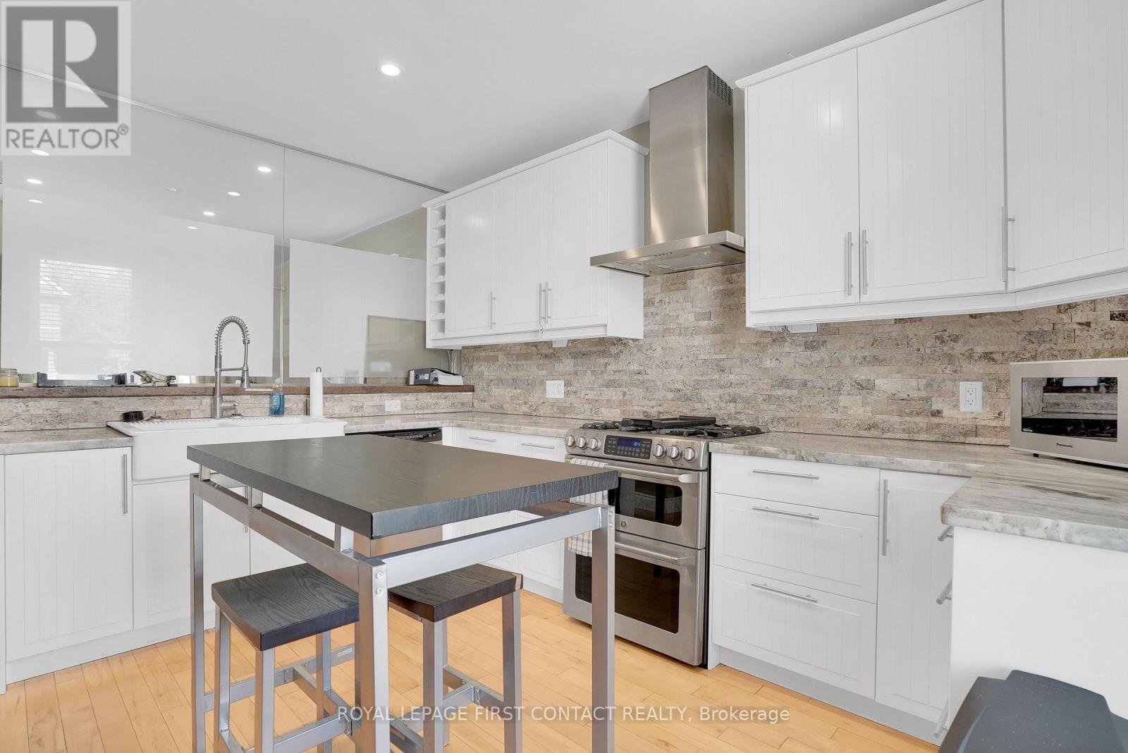 177 Dunlop Street W, Barrie (Queen's Park), Ontario  L4N 1B4 - Photo 6 - S13827060