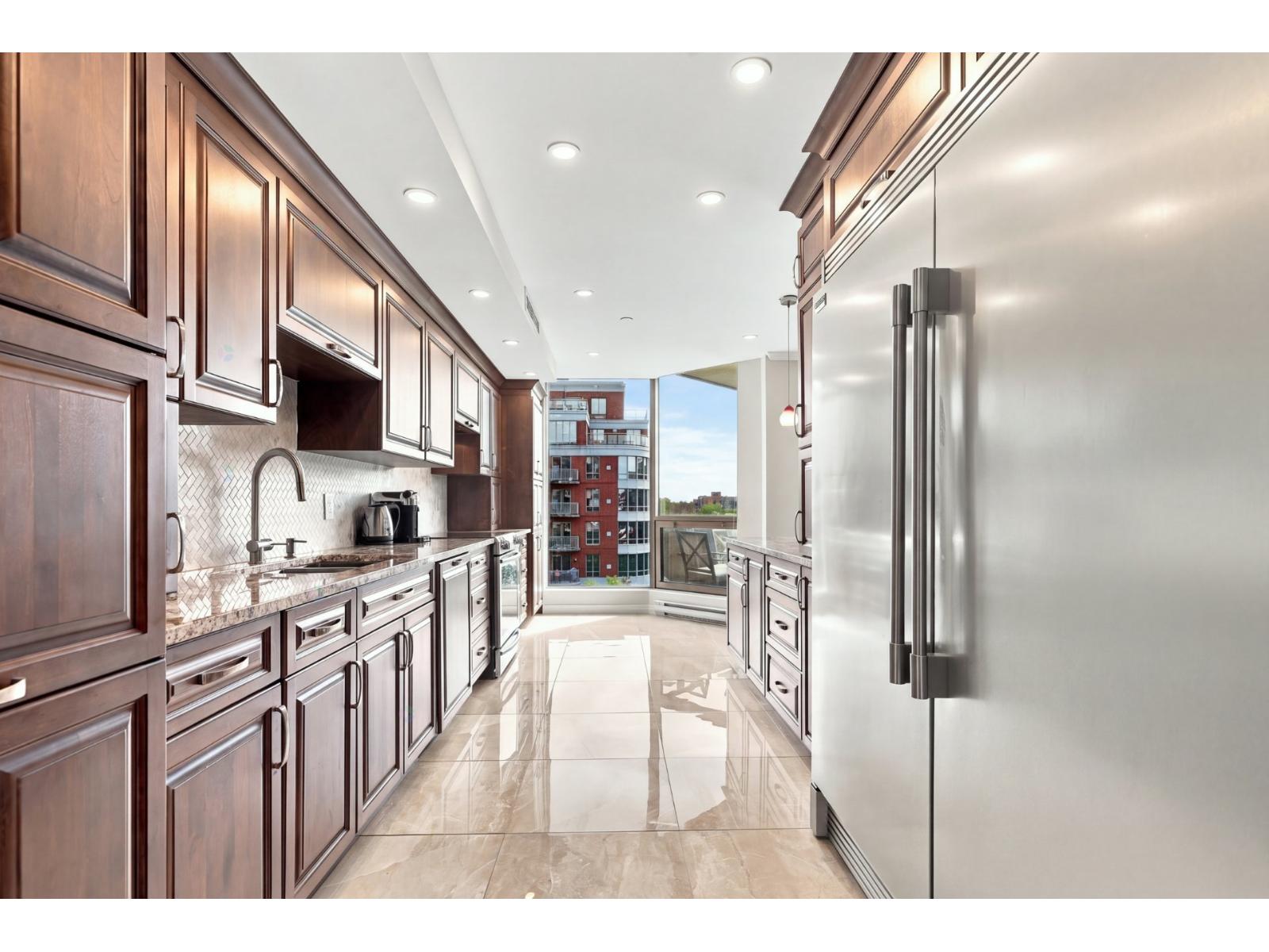 5850 Av. Marc-Chagall|#607 Côte-Saint-Luc Quebec Canada H4A1G1 4