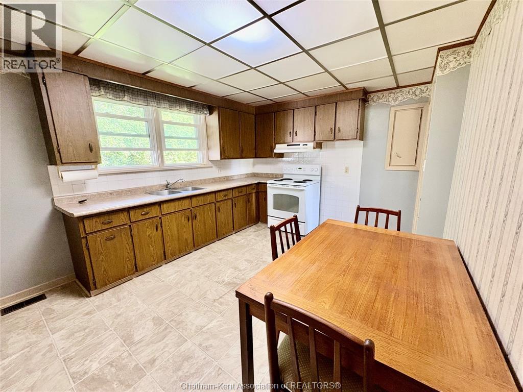 62 Burton Avenue, Chatham, Ontario  N7M 4Z5 - Photo 10 - 26023560