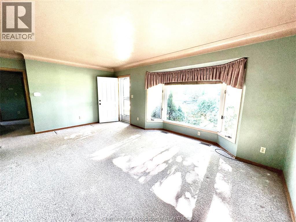 62 Burton Avenue, Chatham, Ontario  N7M 4Z5 - Photo 5 - 26023560