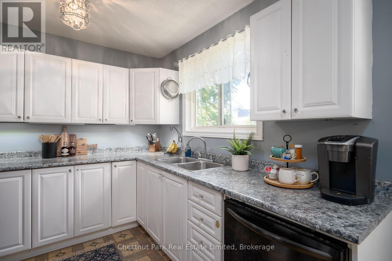 6 Spencer Street, Prince Edward County, Ontario  K0K 2T0 - Photo 12 - X13827132