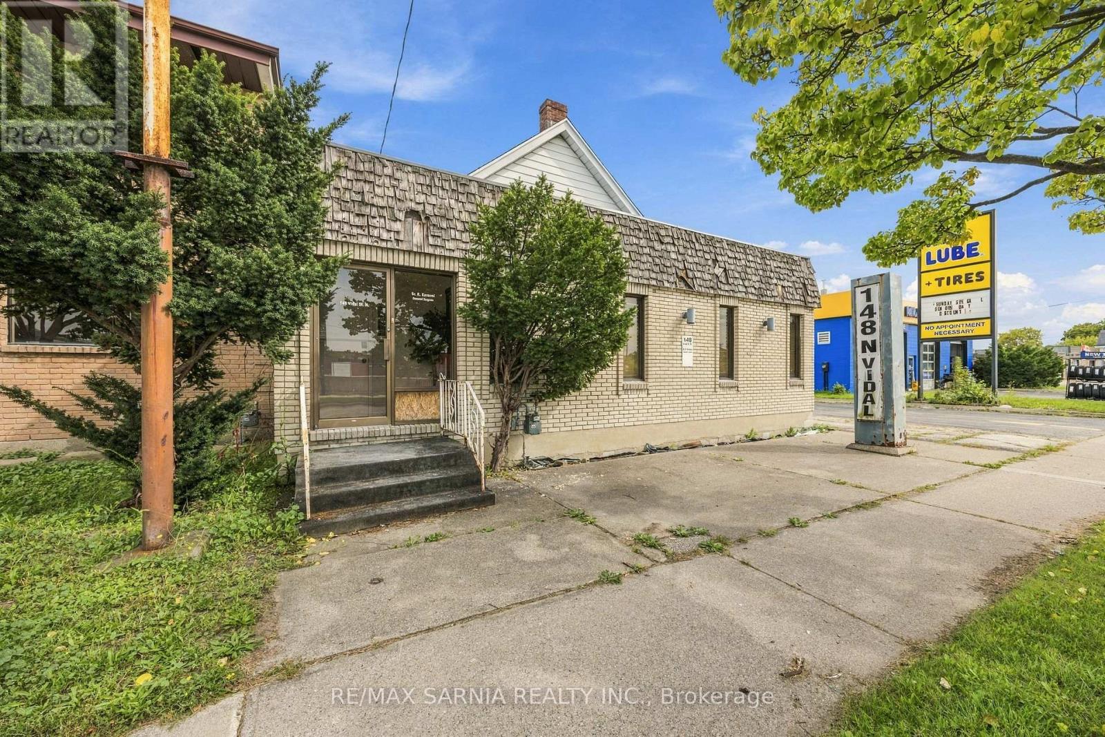 148 VIDAL STREET N Sarnia Ontario Canada N7T5X7 2