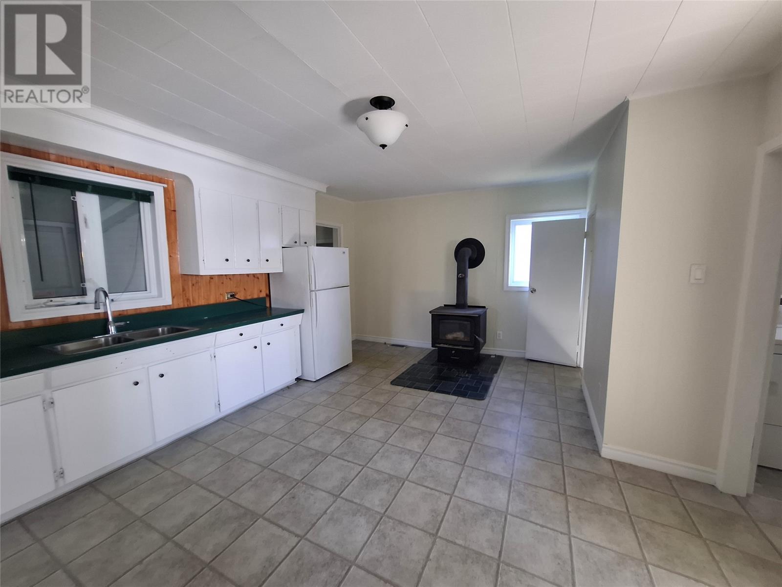 1 Hillside Avenue, Port Saunders, Newfoundland & Labrador  A0k 4H0 - Photo 10 - 1303646