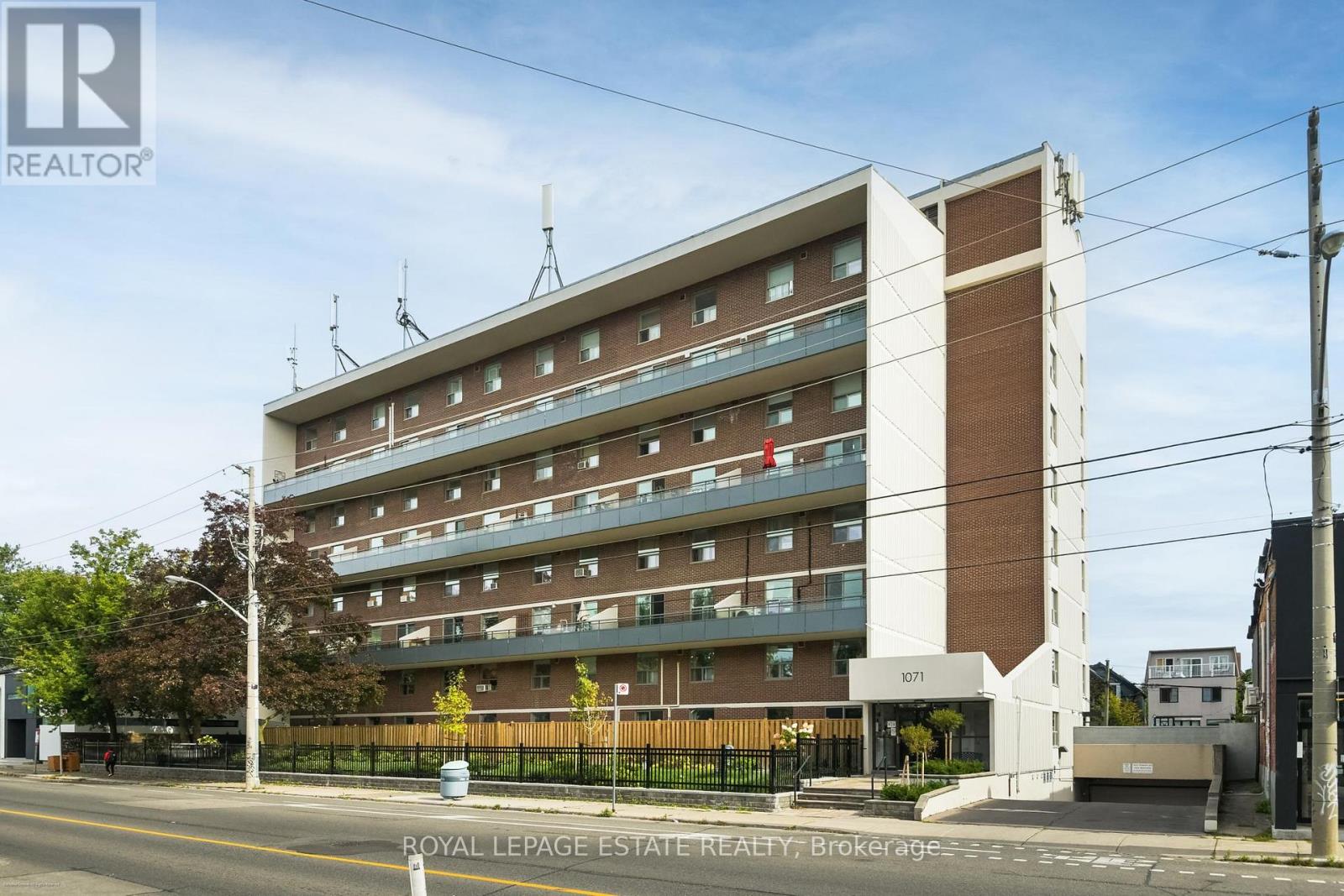 311 - 1071 WOODBINE AVENUE, Toronto, Ontario