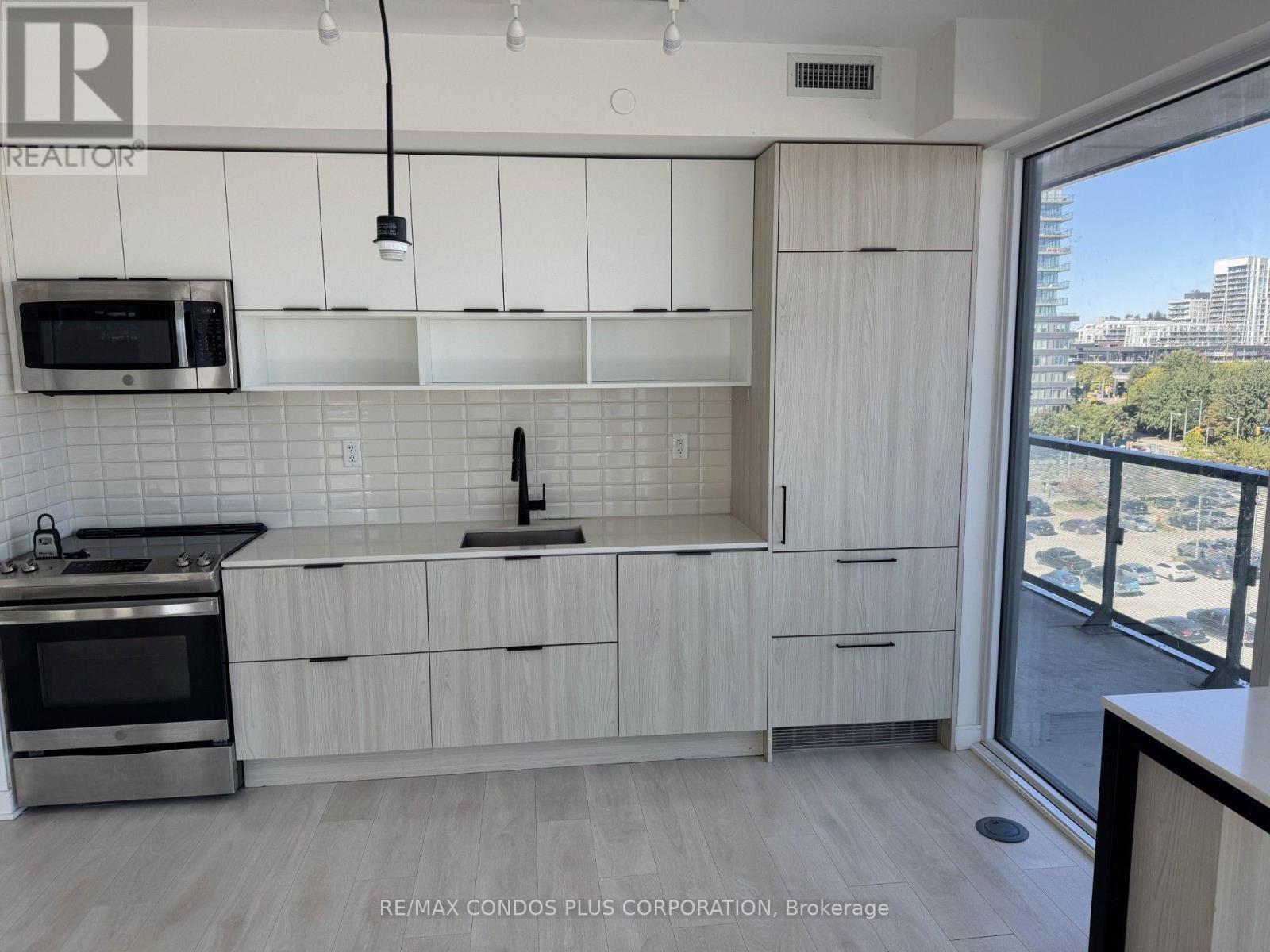 S705 - 180 Mill Street, Toronto, Ontario  M5A 0V6 - Photo 2 - C13825208