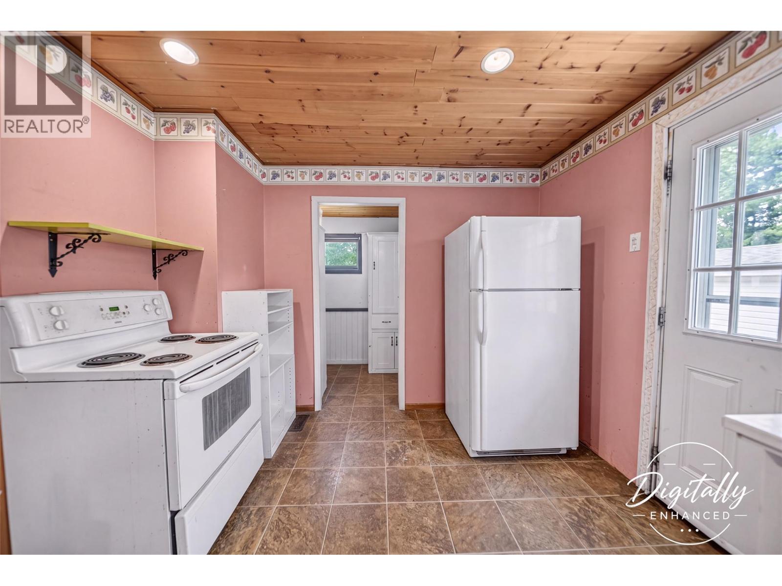 134 5th Avenue S, Cranbrook, British Columbia V1C 2G2 - Photo 16 - 10401786