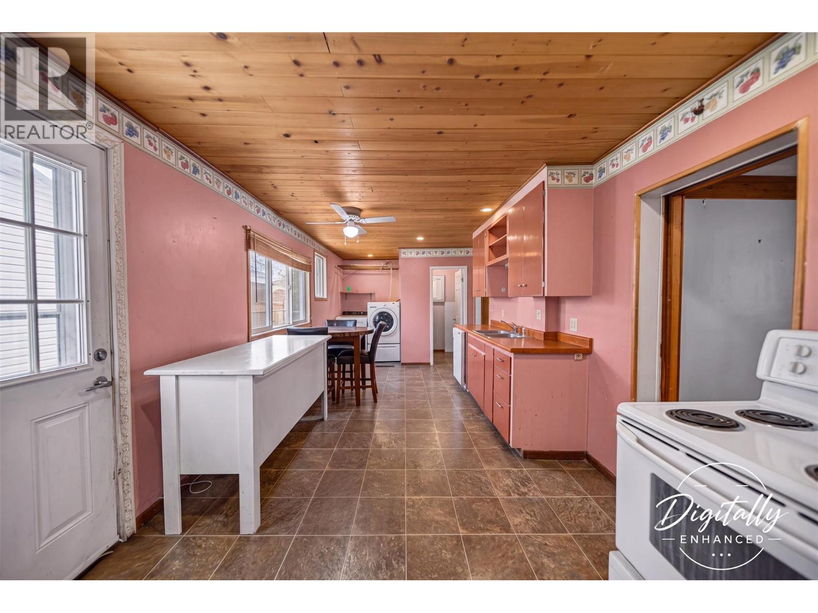 134 5th Avenue S, Cranbrook, British Columbia V1C 2G2 - Photo 12 - 10401786
