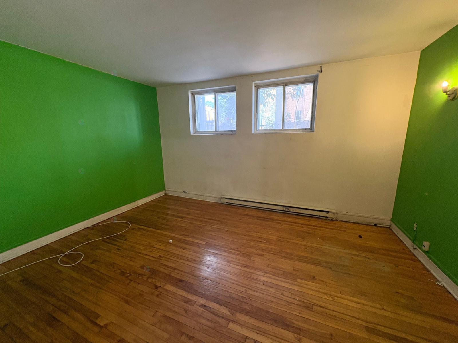3625 Rue Hochelaga Montréal (Mercier/Hochelaga-Maisonneuve) Quebec Canada H1W1H9 5