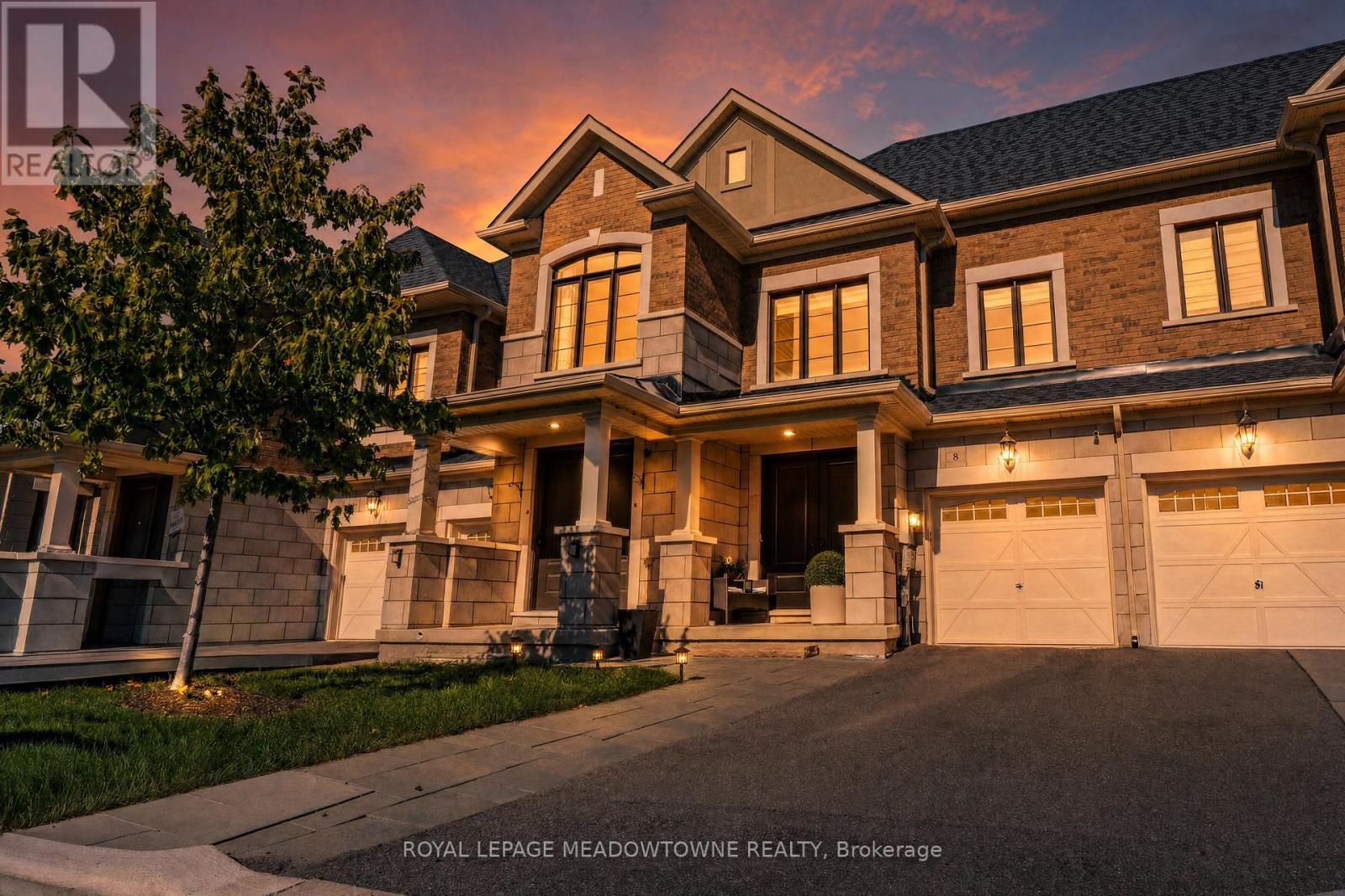 8 ANGELFISH ROAD, Brampton, Ontario