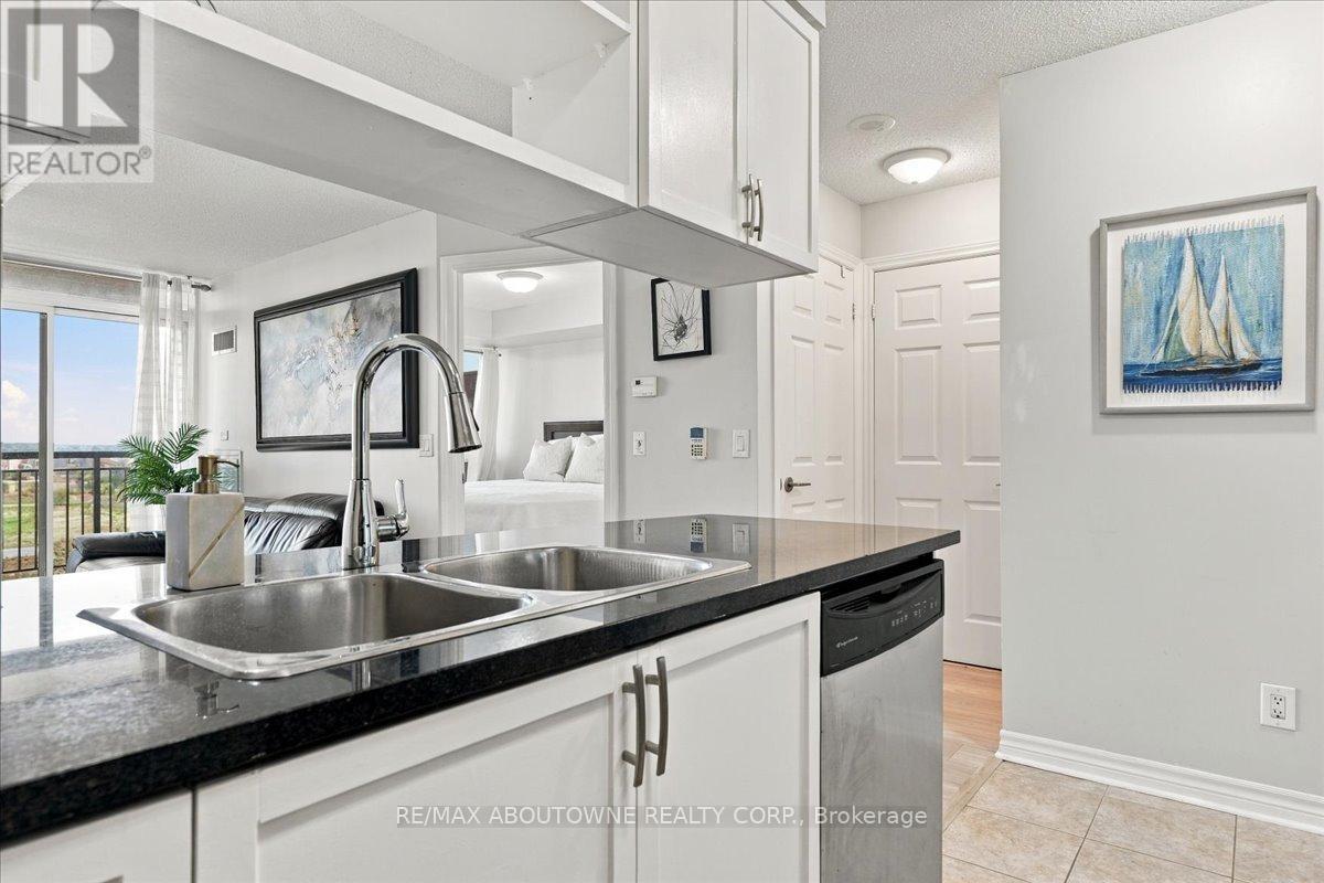 807 - 2391 Central Park Drive, Oakville, Ontario  L6H 0E4 - Photo 11 - W13811296