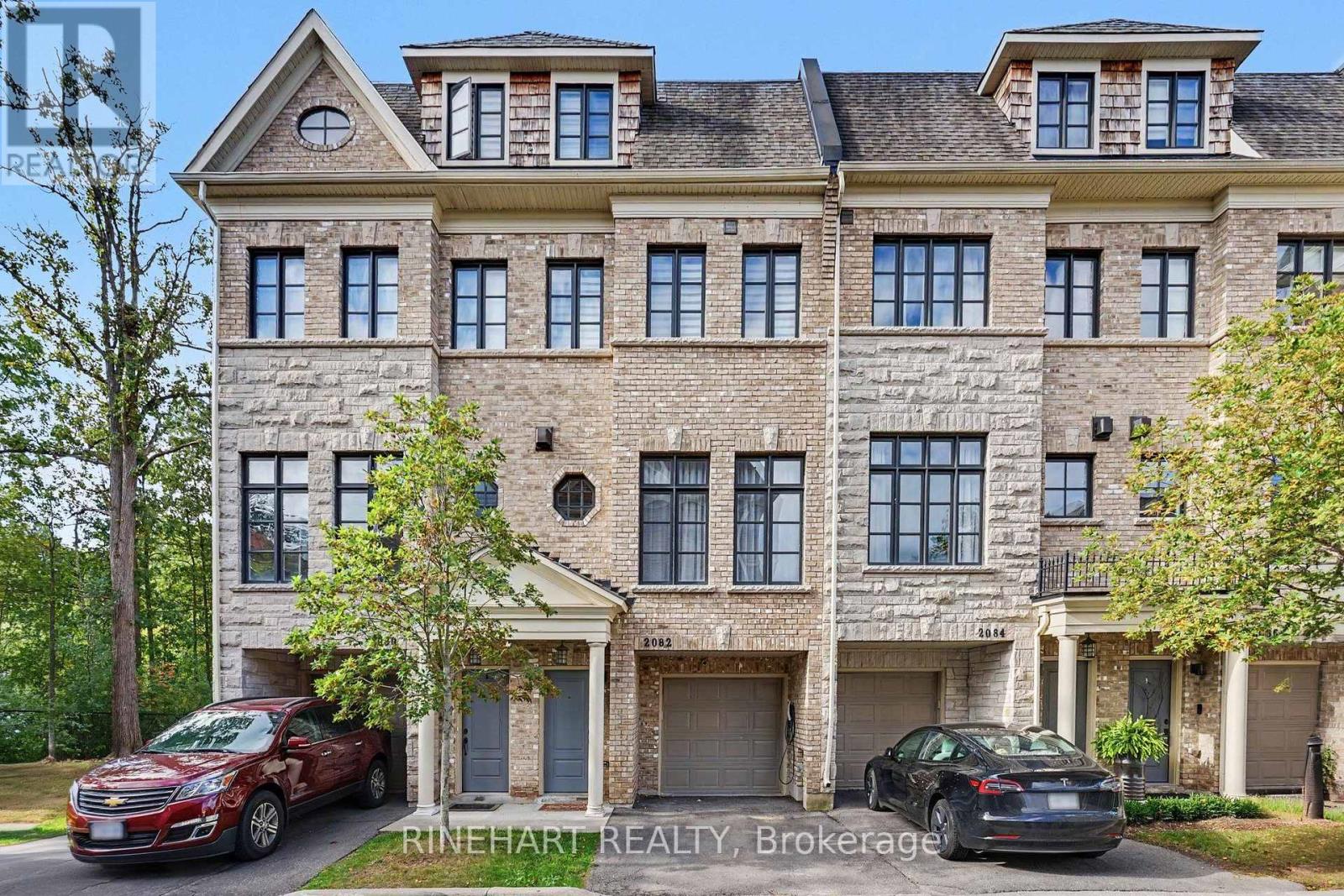 2082 Queensborough Gate, Mississauga, Ontario  L5M 0X9 - Photo 1 - W13827228
