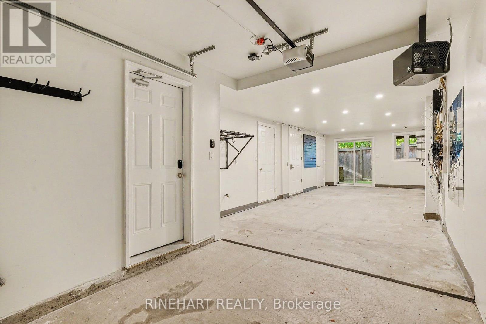 2082 Queensborough Gate, Mississauga, Ontario  L5M 0X9 - Photo 23 - W13827228