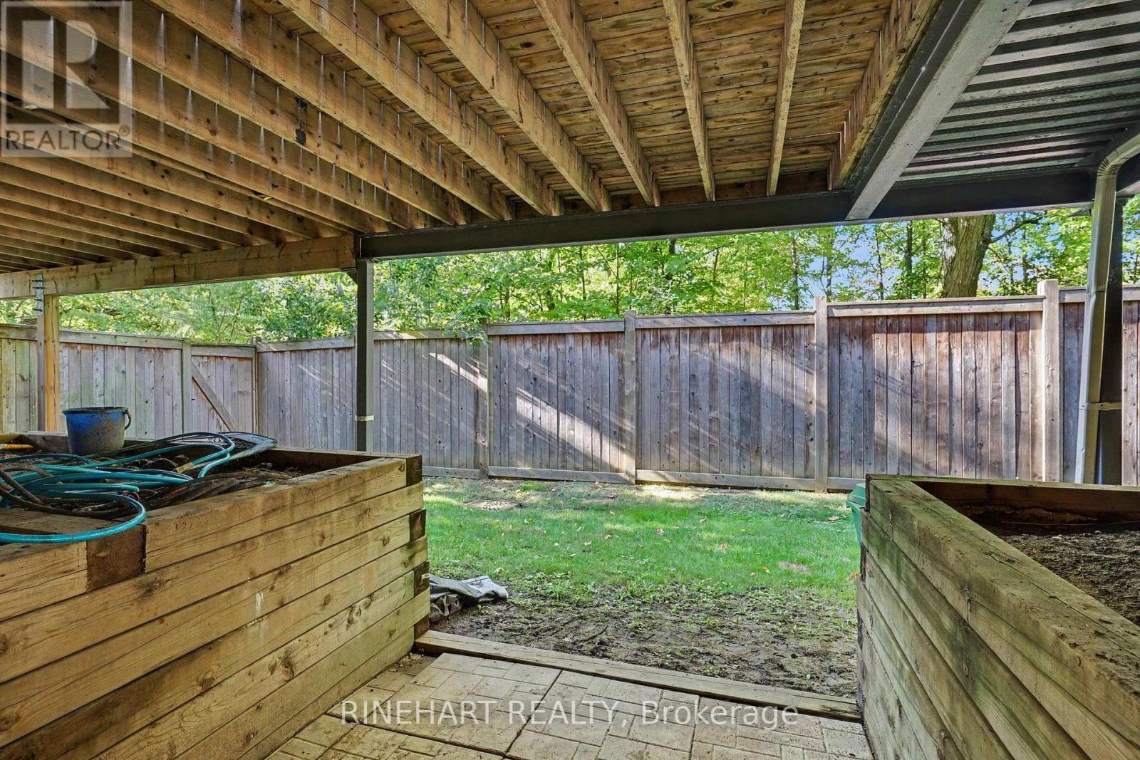 2082 Queensborough Gate, Mississauga, Ontario  L5M 0X9 - Photo 24 - W13827228