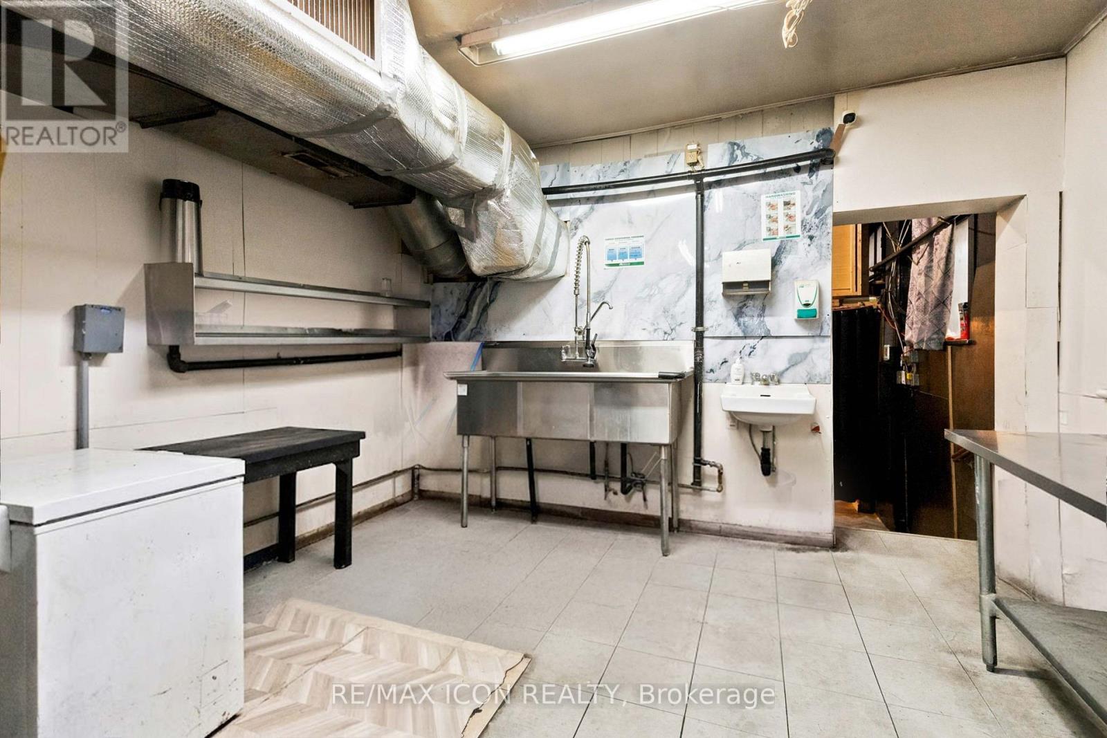 346 Richmond Street, London East, Ontario  N6A 3C3 - Photo 17 - X13827246
