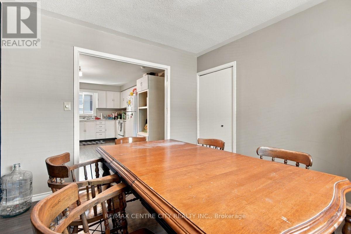 215 Walmer Grove, London North, Ontario  N6G 4G8 - Photo 15 - X13827330