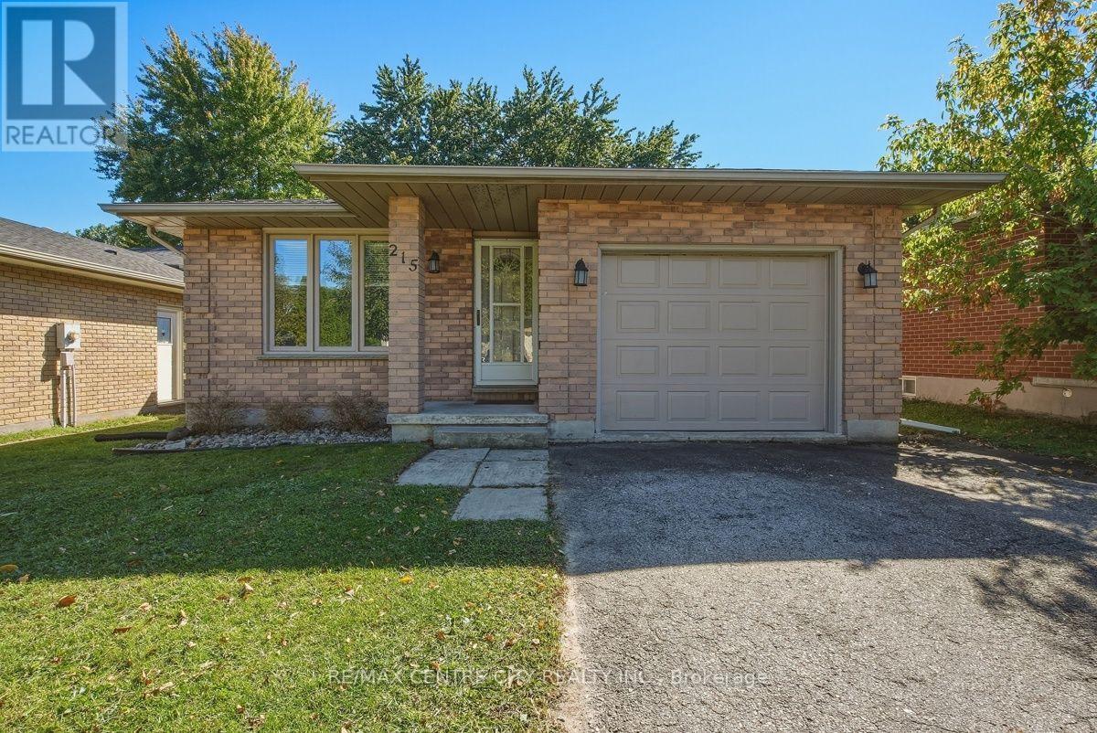 215 Walmer Grove, London North, Ontario  N6G 4G8 - Photo 2 - X13827330