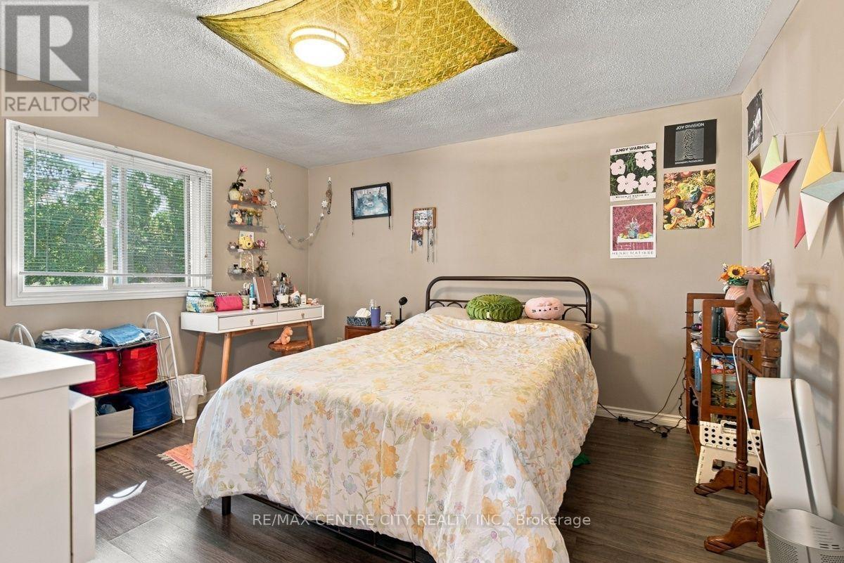 215 Walmer Grove, London North, Ontario  N6G 4G8 - Photo 24 - X13827330