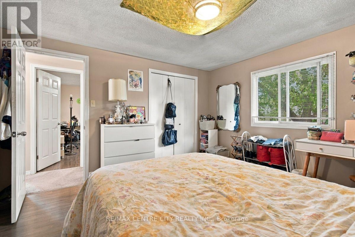215 Walmer Grove, London North, Ontario  N6G 4G8 - Photo 25 - X13827330