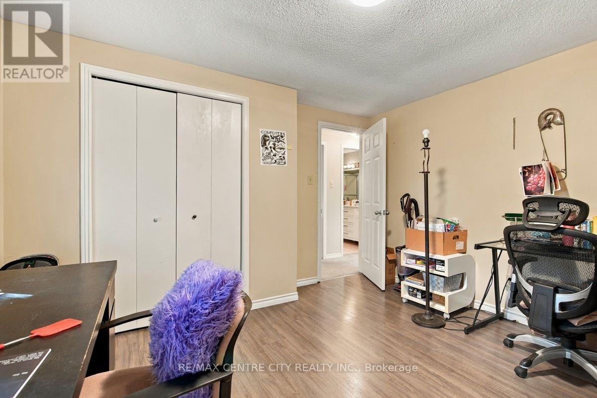 215 Walmer Grove, London North, Ontario  N6G 4G8 - Photo 27 - X13827330