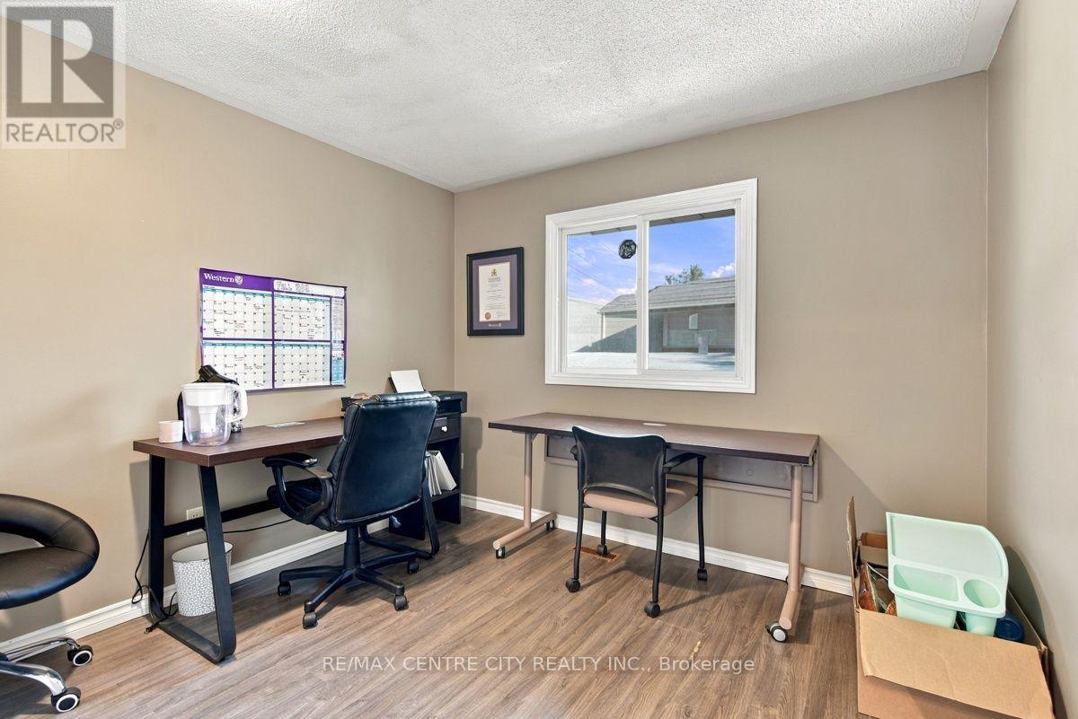 215 Walmer Grove, London North, Ontario  N6G 4G8 - Photo 28 - X13827330