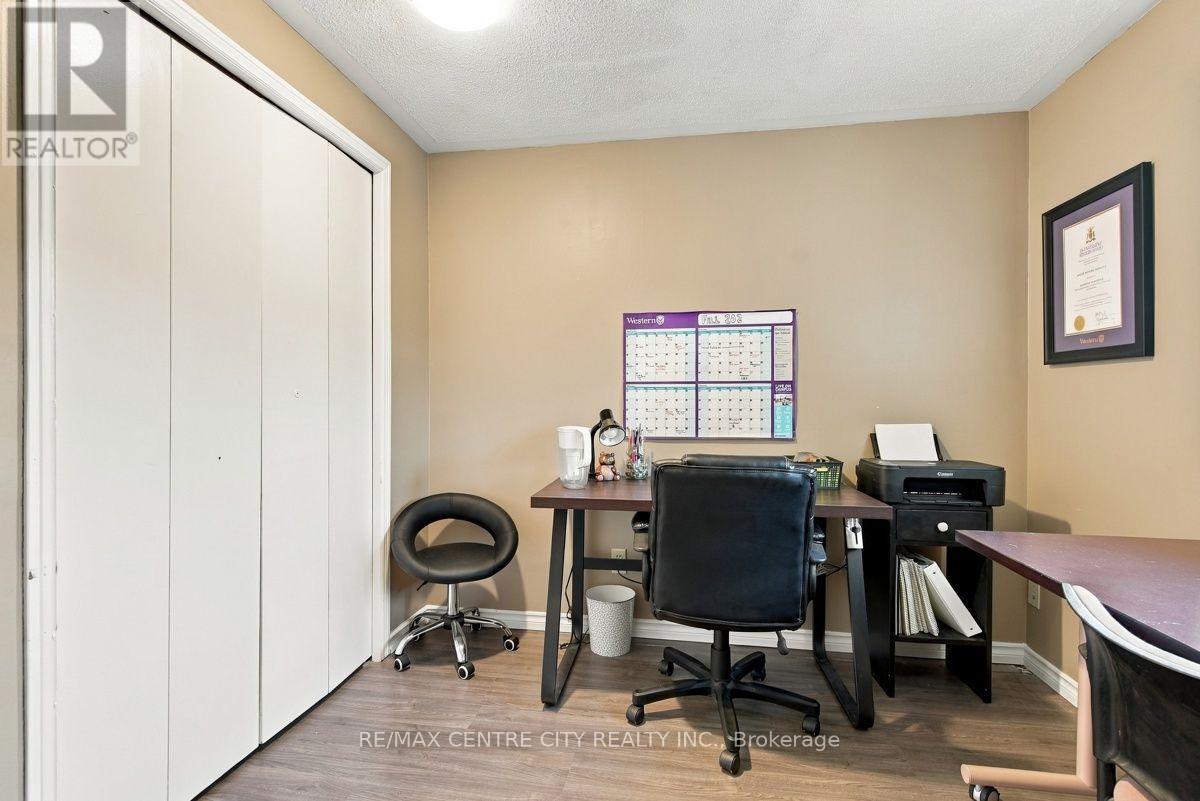 215 Walmer Grove, London North, Ontario  N6G 4G8 - Photo 29 - X13827330
