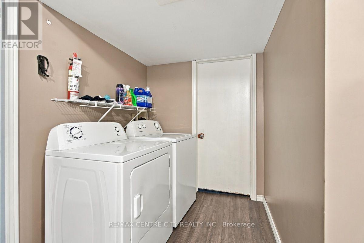 215 Walmer Grove, London North, Ontario  N6G 4G8 - Photo 39 - X13827330