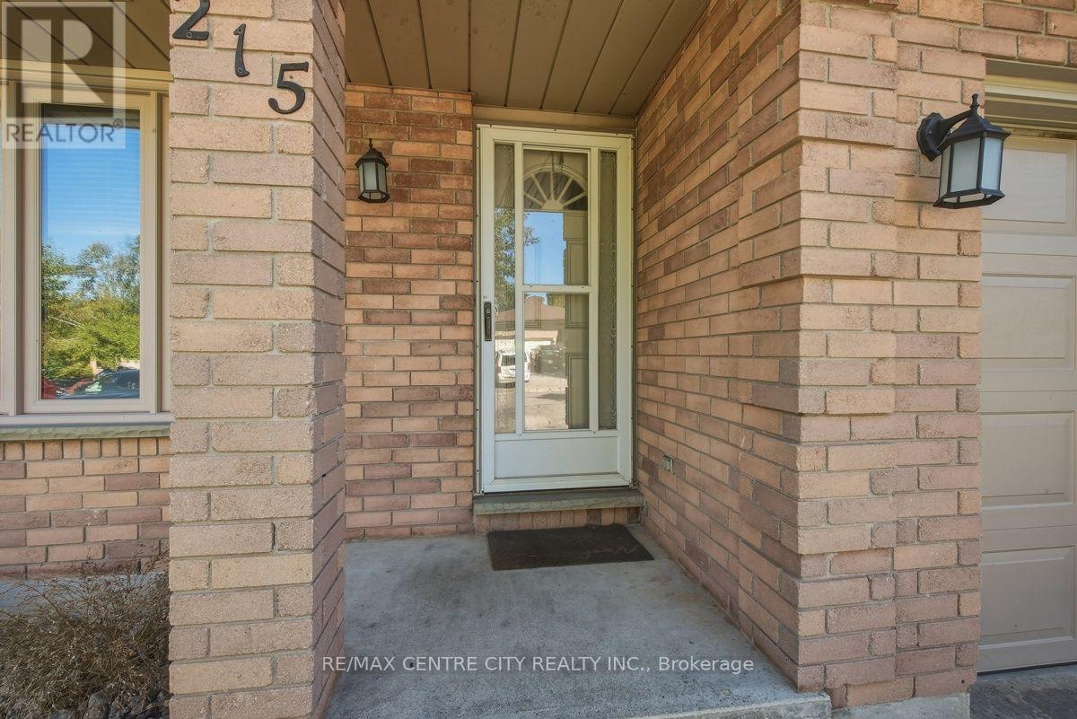 215 Walmer Grove, London North, Ontario  N6G 4G8 - Photo 6 - X13827330