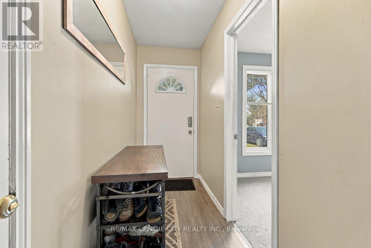 215 Walmer Grove, London North, Ontario  N6G 4G8 - Photo 8 - X13827330