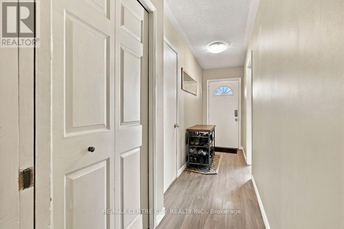 215 Walmer Grove, London North, Ontario  N6G 4G8 - Photo 9 - X13827330