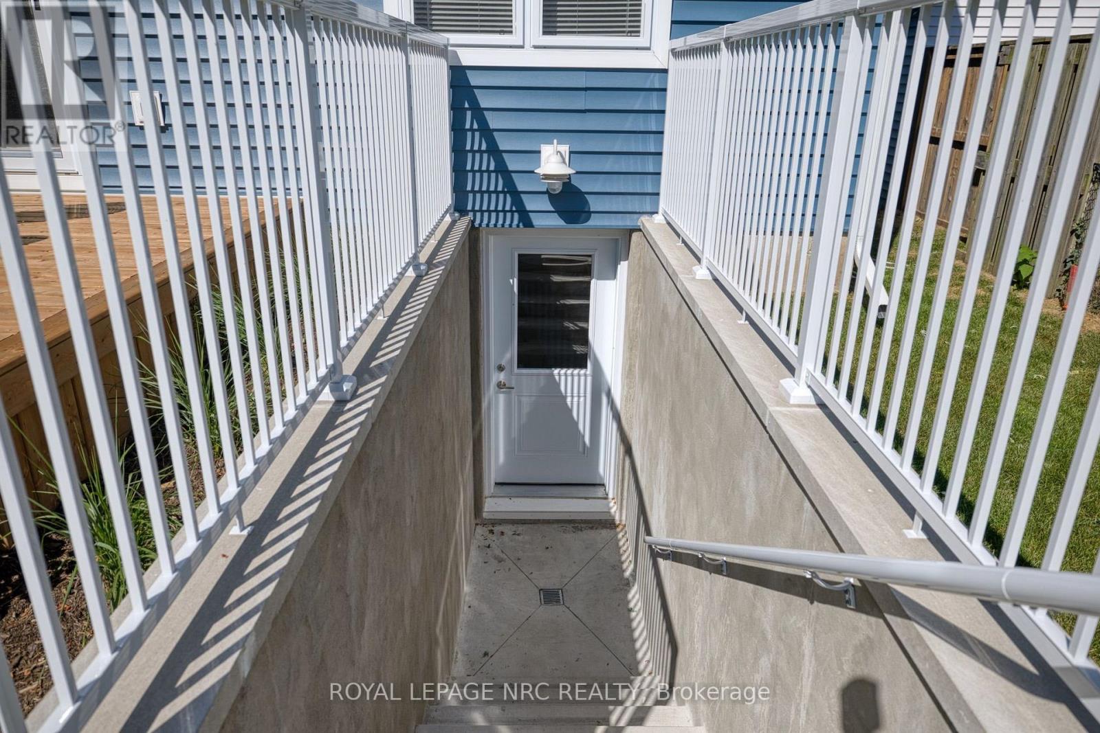 3 Peel Street, St. Catharines (Port Dalhousie), Ontario L2N 5A1 - Photo 36 - X13827338