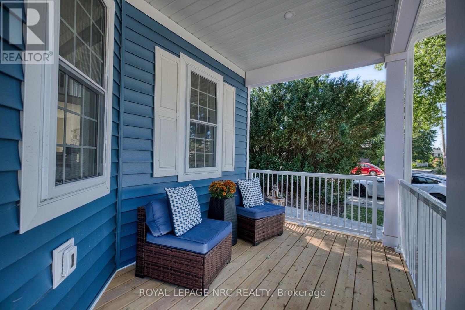3 Peel Street, St. Catharines (Port Dalhousie), Ontario L2N 5A1 - Photo 4 - X13827338