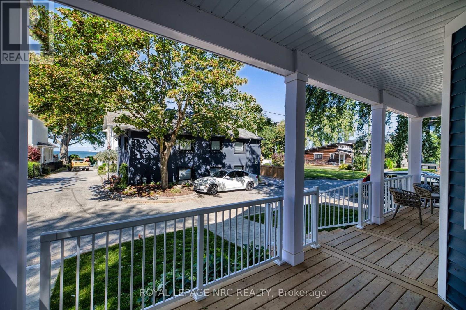 3 Peel Street, St. Catharines (Port Dalhousie), Ontario L2N 5A1 - Photo 5 - X13827338
