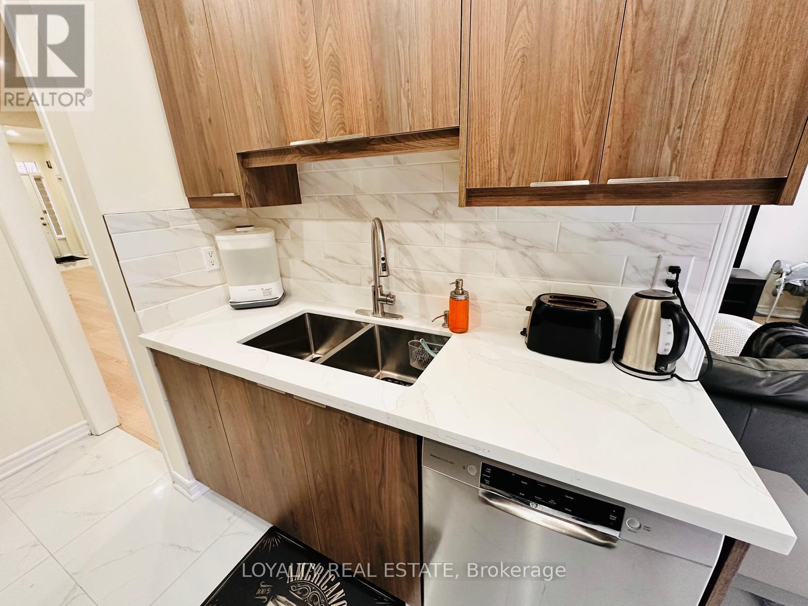 28 Thorp Crescent, Ajax, Ontario  L1T 0G9 - Photo 22 - E13827222