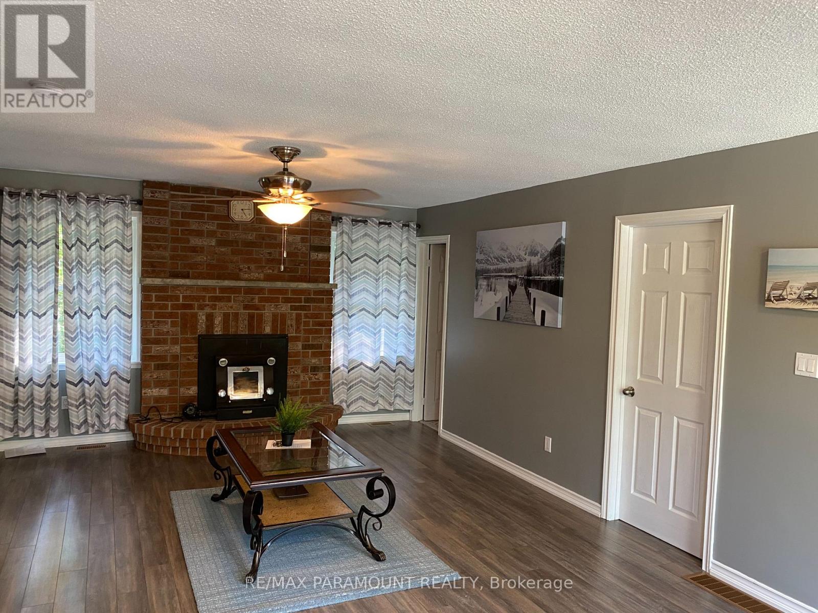 46 GLEN ROAD — photo 3