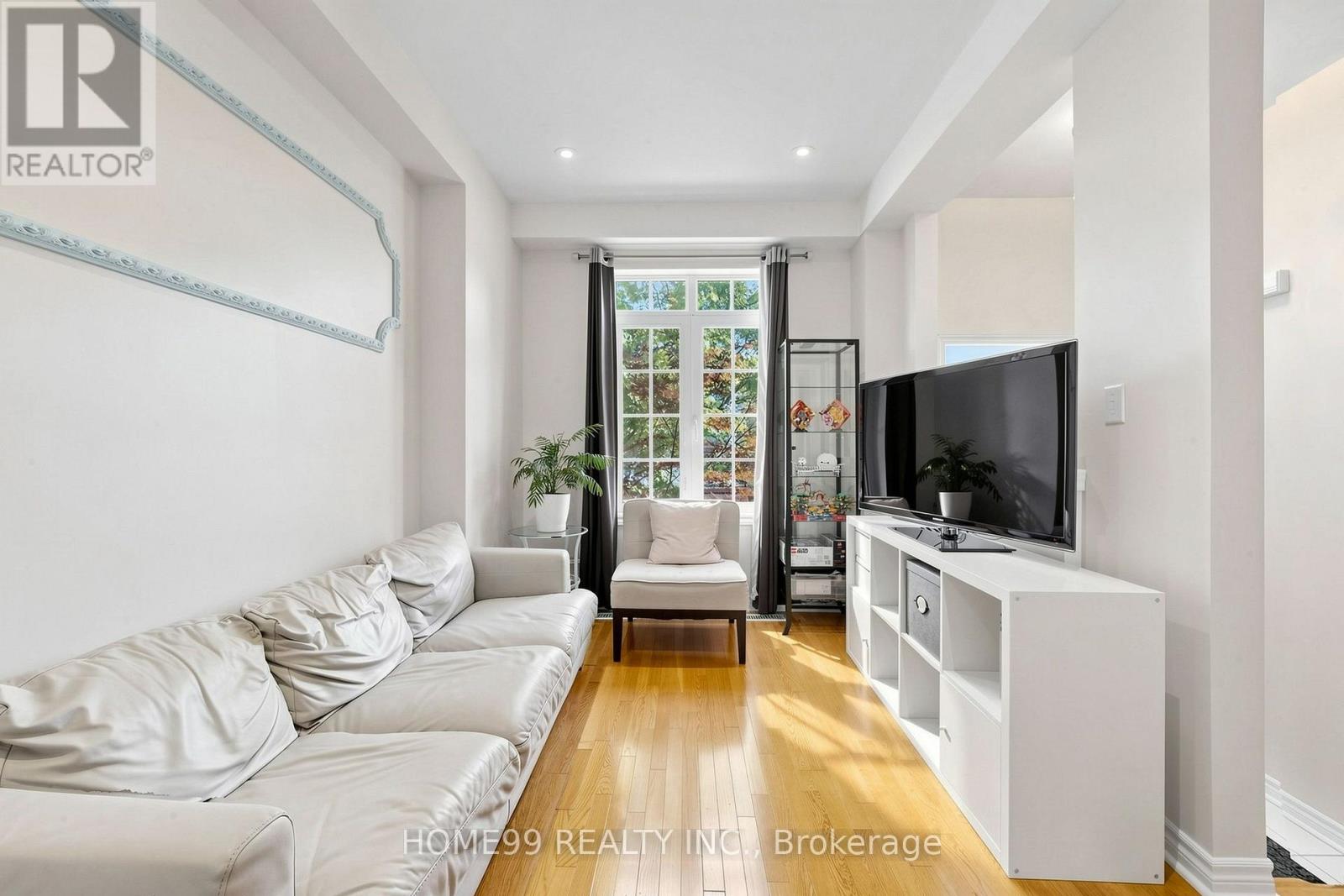 136a Finch Avenue W, Toronto, Ontario  M2N 2H9 - Photo 4 - C13826948