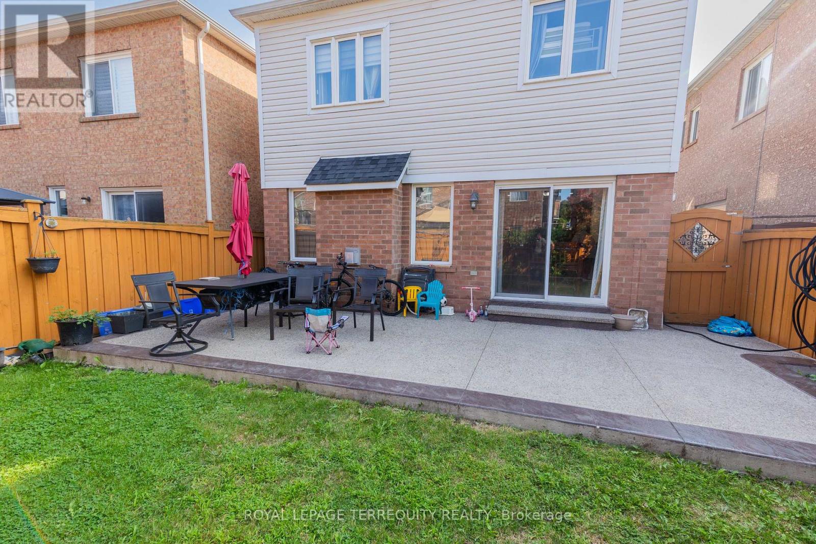 44 Thackery Drive, Ajax, Ontario  L1T 0B4 - Photo 29 - E13822824