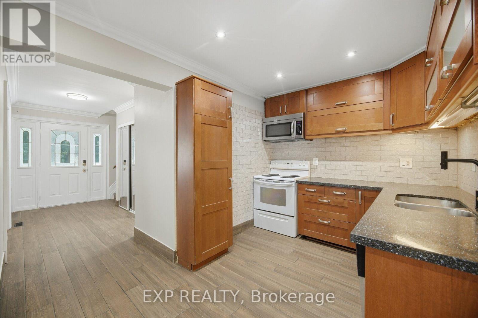 30 Herkley Drive, Brampton, Ontario  L6V 2E8 - Photo 10 - W13822448
