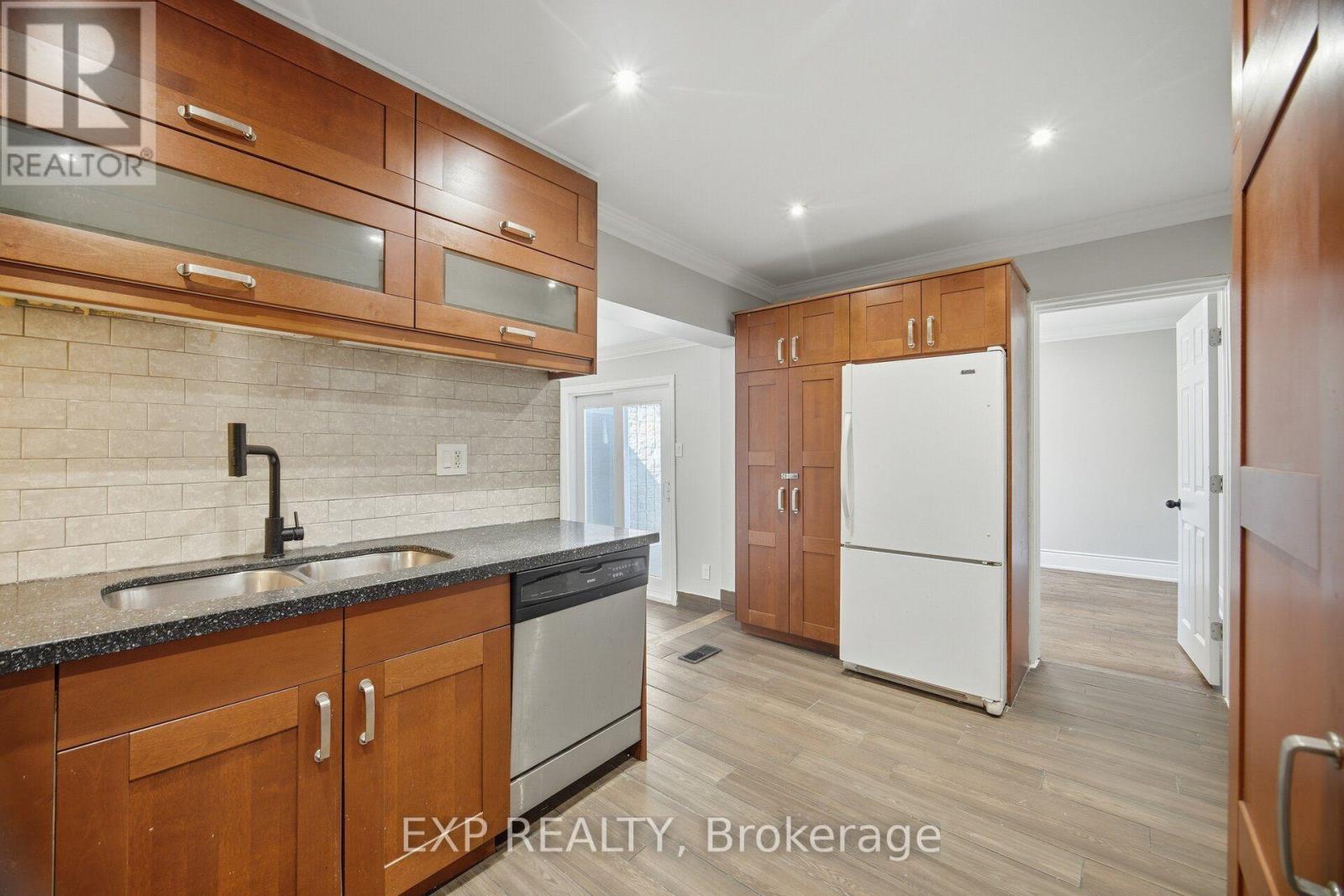 30 Herkley Drive, Brampton, Ontario  L6V 2E8 - Photo 12 - W13822448