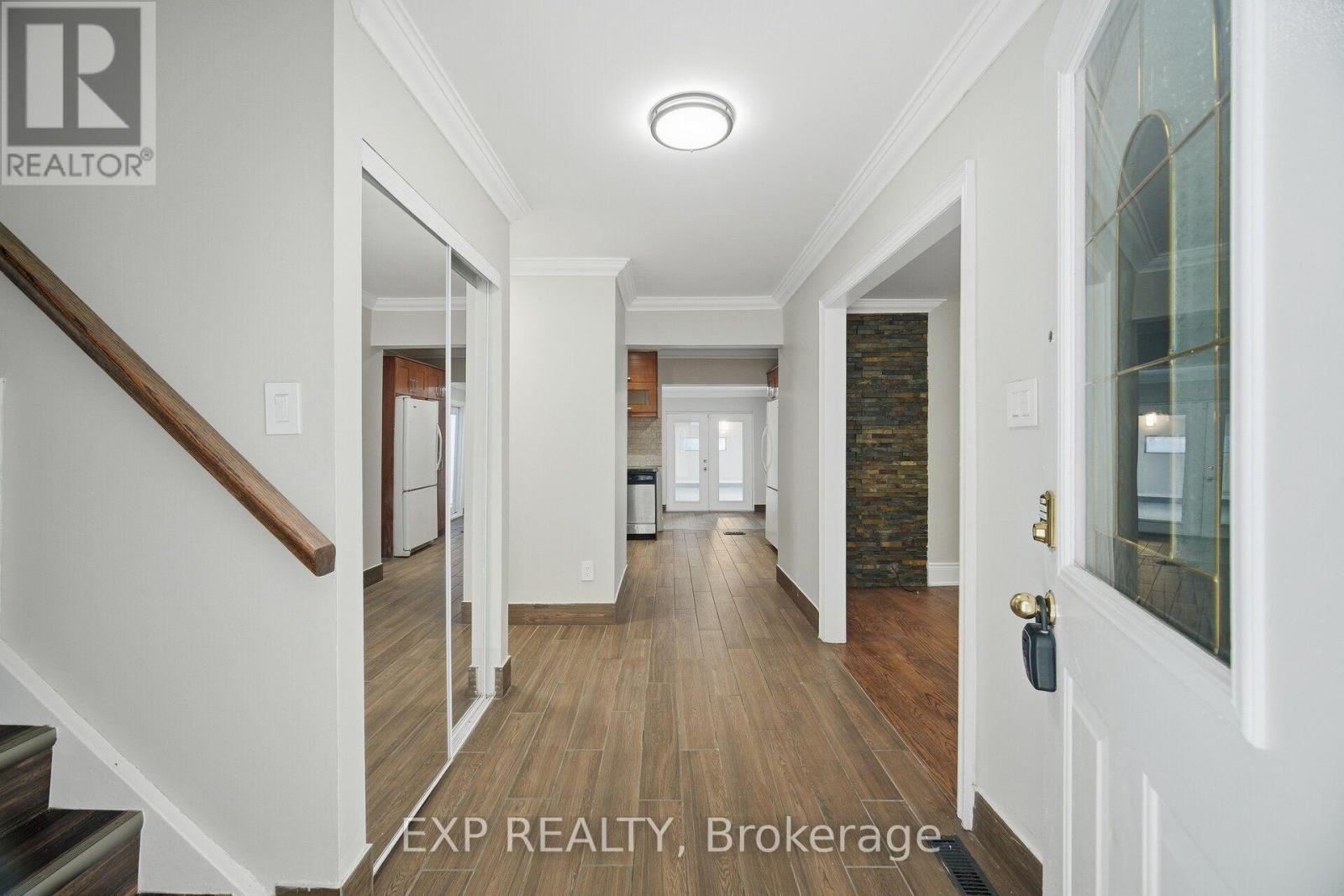 30 Herkley Drive, Brampton, Ontario  L6V 2E8 - Photo 6 - W13822448