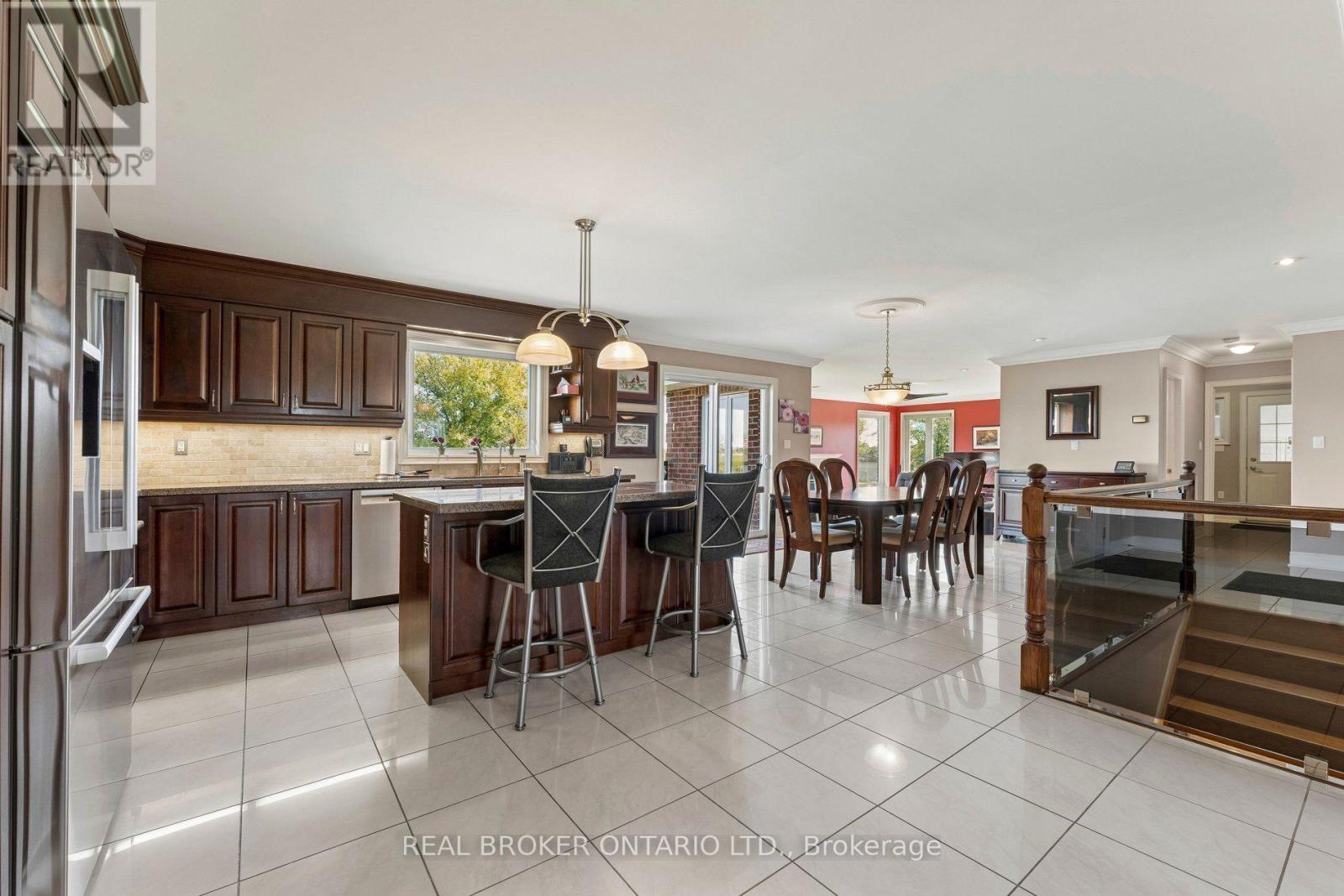 15191 Airport Road, Caledon, Ontario  L7C 2X9 - Photo 7 - W13827252