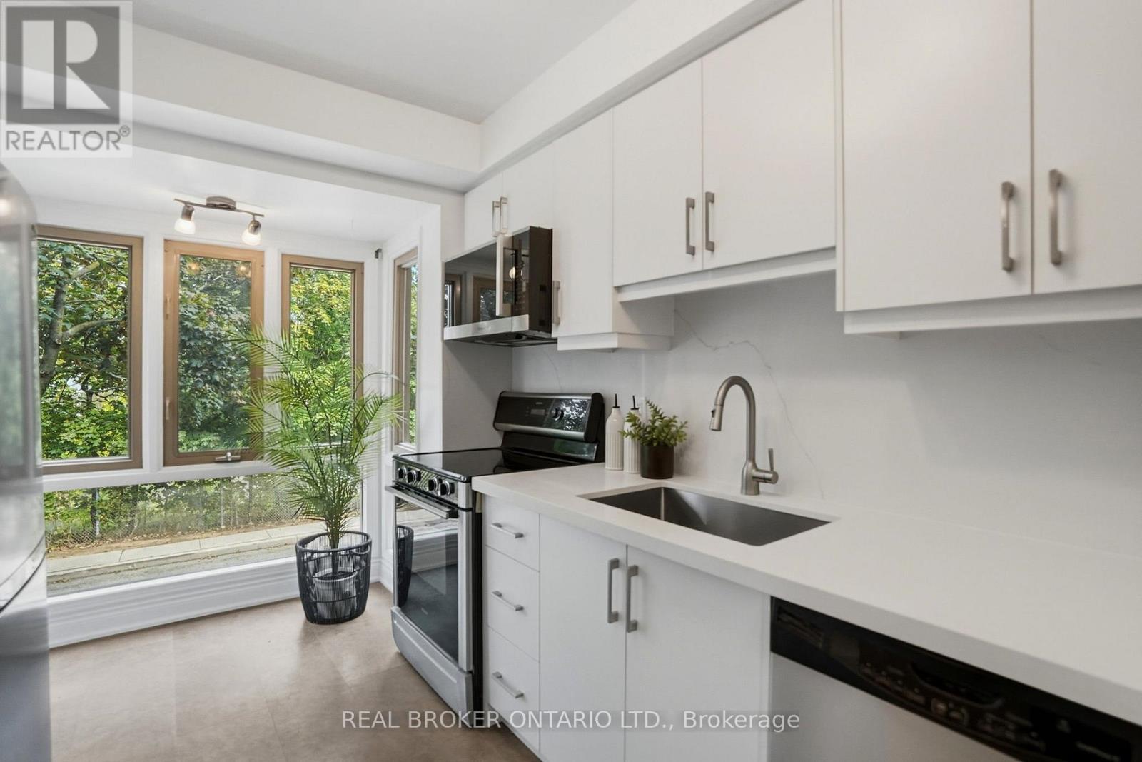407 - 895 Maple Avenue, Burlington, Ontario  L7S 2H7 - Photo 8 - W13827284