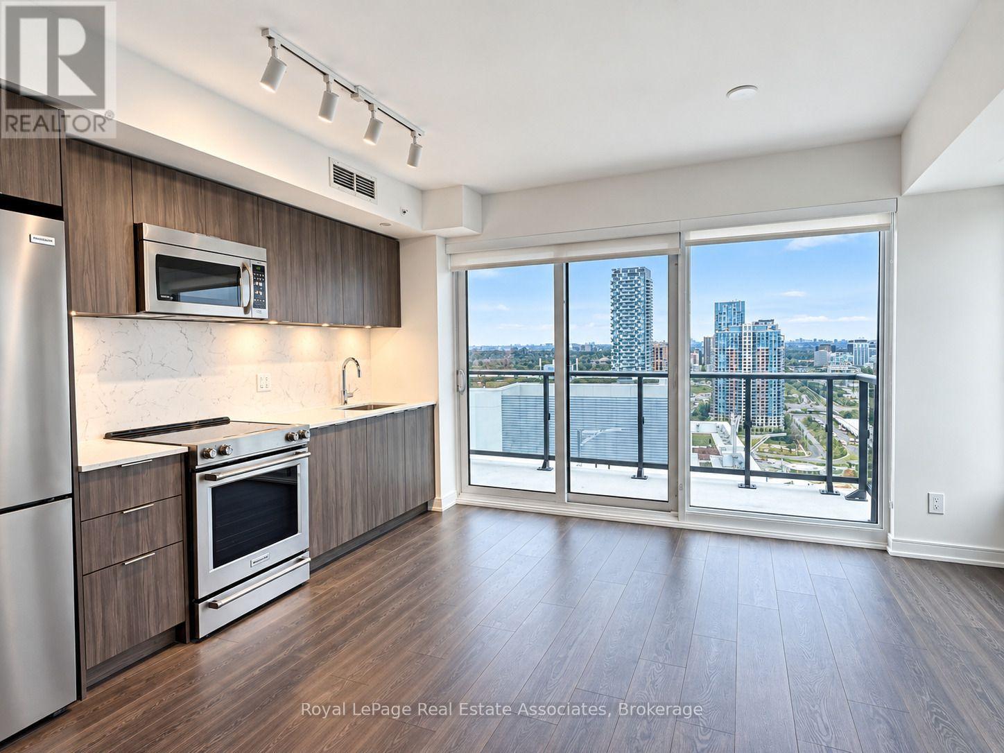 Ph2408 - 30 Samuel Wood Way, Toronto, Ontario  M9B 0C9 - Photo 3 - W13827292