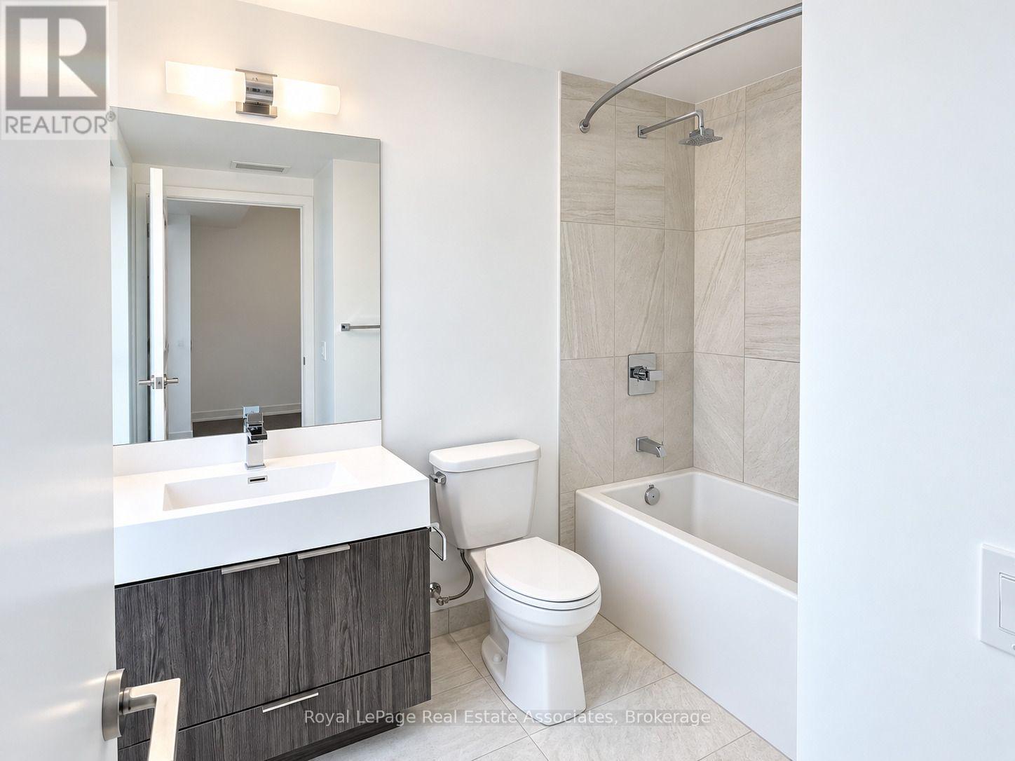 Ph2408 - 30 Samuel Wood Way, Toronto, Ontario  M9B 0C9 - Photo 8 - W13827292