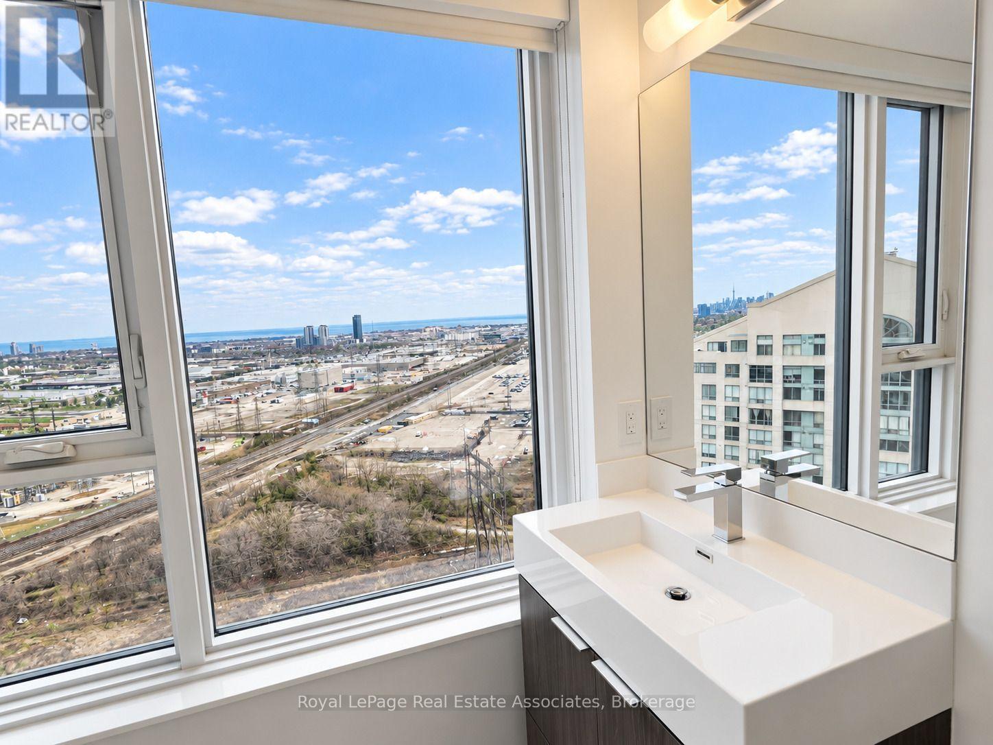 Ph2408 - 30 Samuel Wood Way, Toronto, Ontario  M9B 0C9 - Photo 9 - W13827292