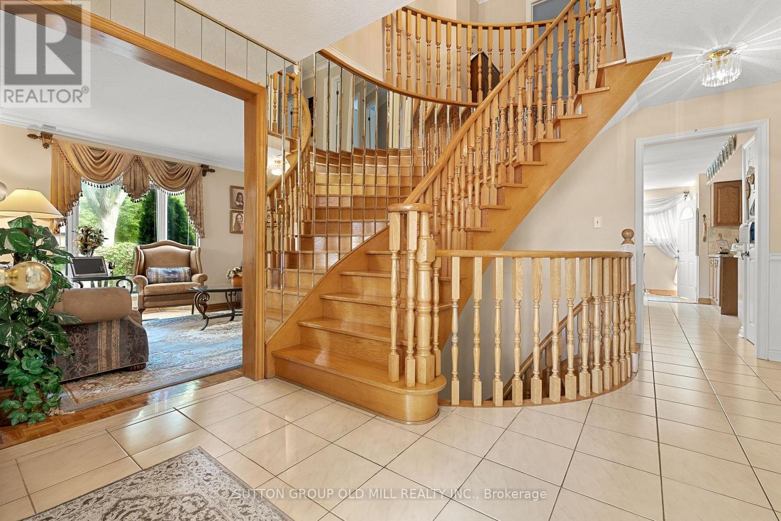 152 Glenn Hawthorne Boulevard, Mississauga, Ontario  L5R 2K6 - Photo 5 - W13827316