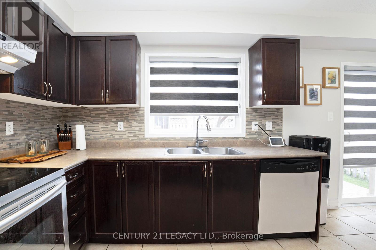 131 Sugarhill Drive, Brampton, Ontario  L7A 3X4 - Photo 17 - W13827332