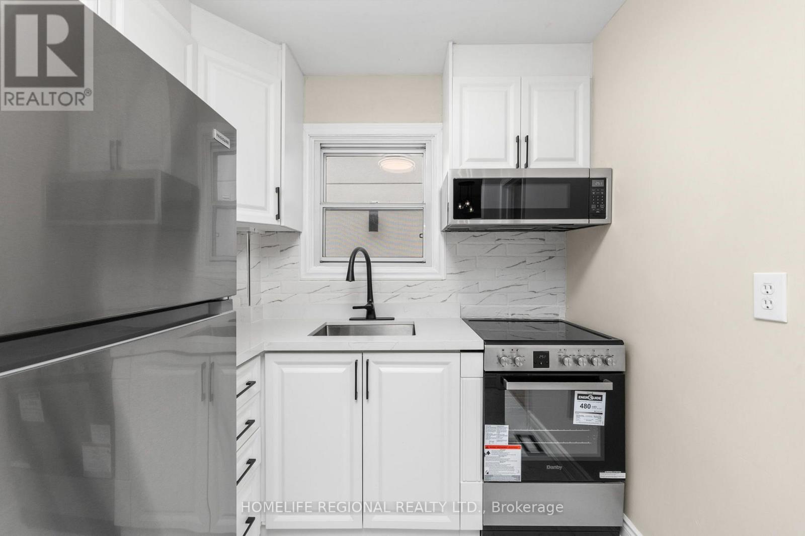 MAIN LEVEL - 21 ACORN AVENUE