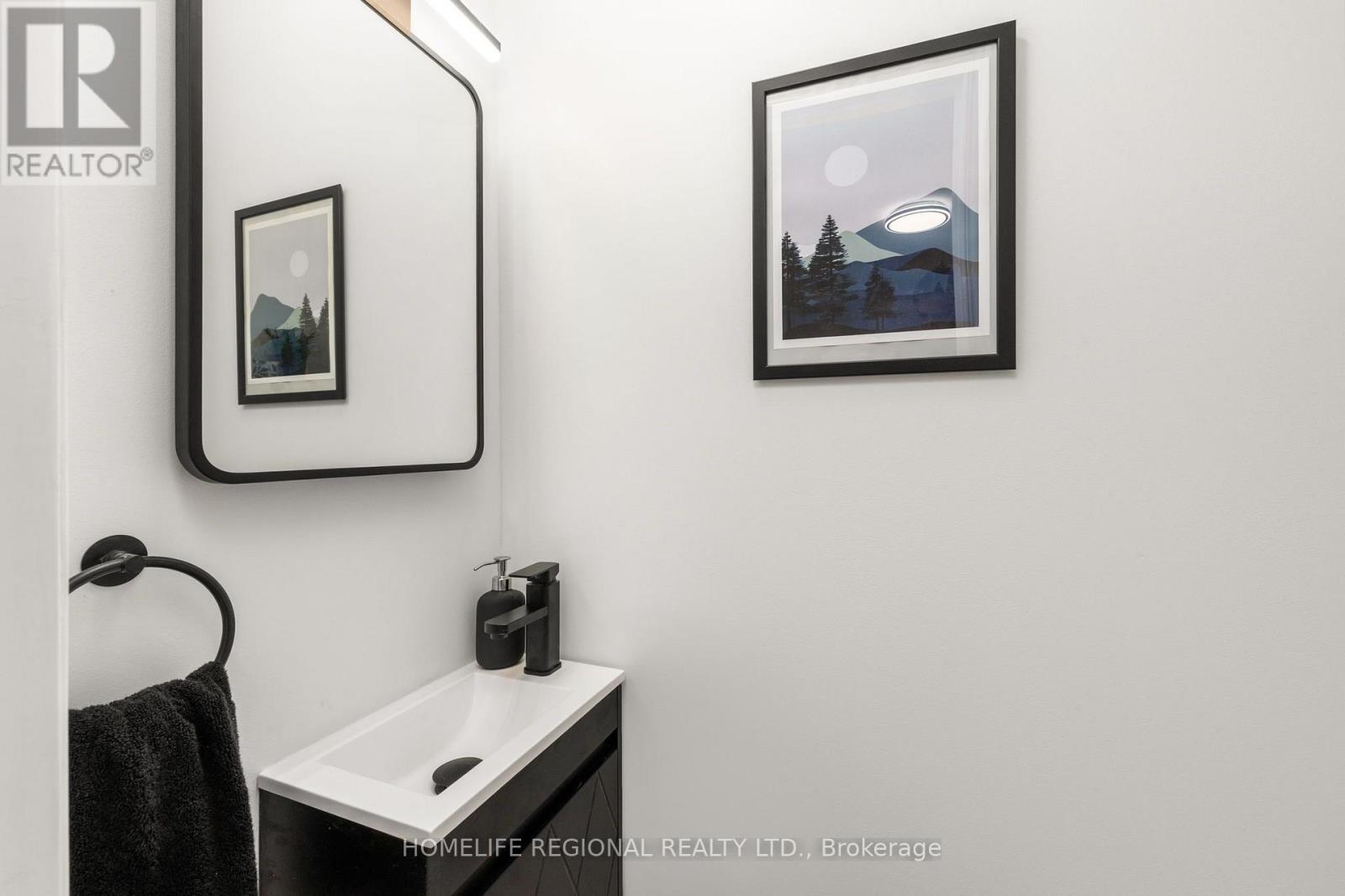 Main Level - 21 Acorn Avenue, Toronto, Ontario  M9B 3P7 - Photo 24 - W13827344