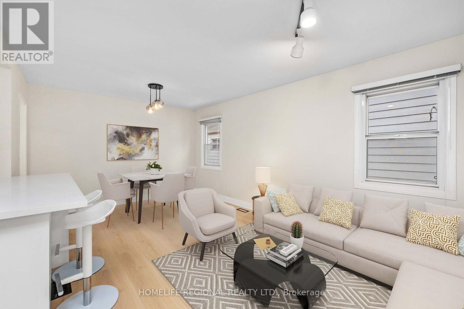 Main Level - 21 Acorn Avenue, Toronto, Ontario  M9B 3P7 - Photo 6 - W13827344